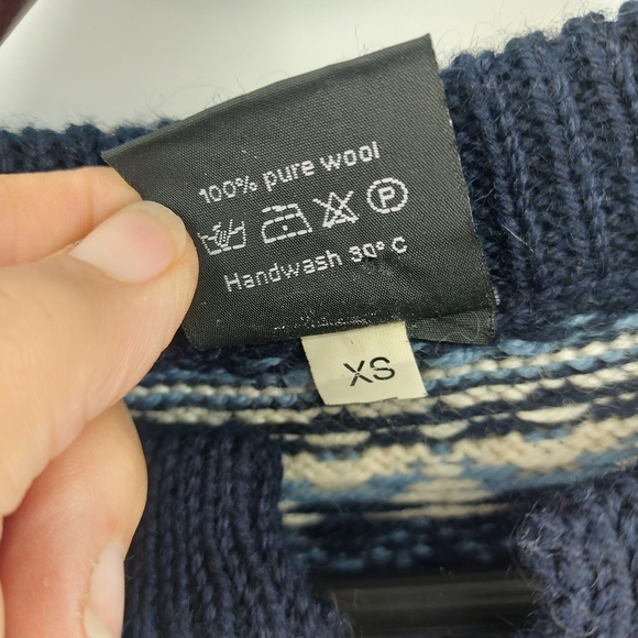 Arctic Circle 66 33' Wool Sweater Teen/Women Blue Norway Sizе XS Pewter Buckles - Picture 4 of 5
